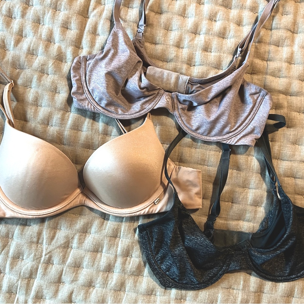 Victorias Secret 32B/34B Bra Bundle